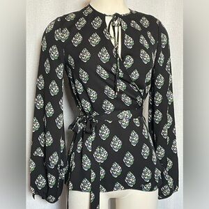 Diane Von Furstenberg 100% silk wrap blouse